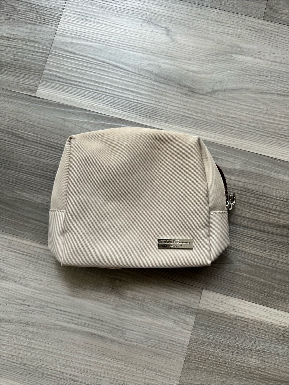 SALVATORE
FERRAGAMO AND ALITALIA
COSMETIC BAG Travel Pouch